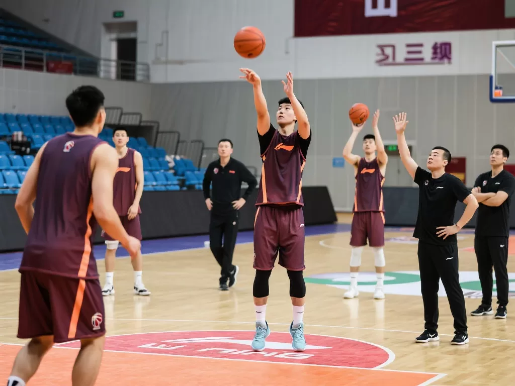 山东队三分训练日常：逆境中坚守，天道酬勤终有回报